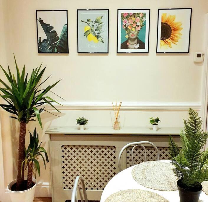 Little Cosy Getaway - York Villa Luaran gambar